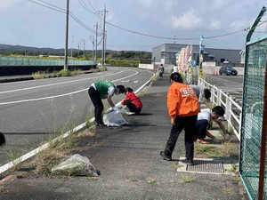 E182c21b5f524fc8b1e44945c347e4371_3 E182c21b5f524fc8b1e44945c347e4371_3