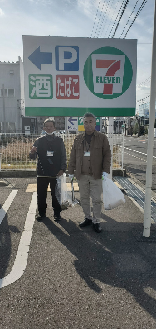 7282dd47b4154a61ae28be4cd5d61a9a__3