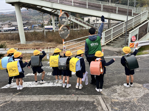 _20251211_195857_700 _20251211_195857_700