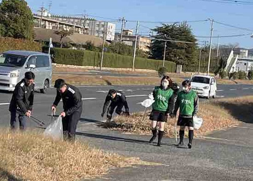 7e8cc2ccf5924a75827f8d3c82c0e6b41_2